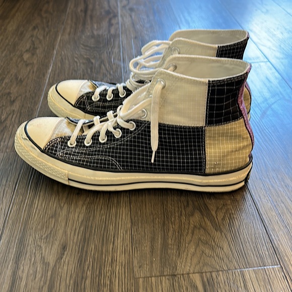 Men’s Chuck Taylor Mid-Top Converse - Picture 2 of 5